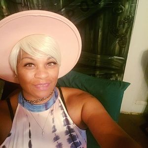 Meet your Posher, Tonya